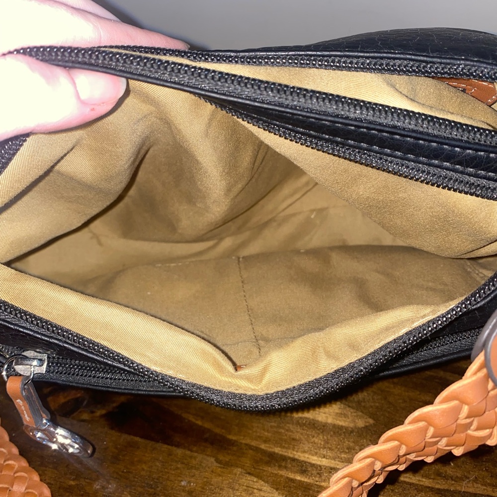 Bueno Black Tan Hobo Leather Shoulder Handbag Purse NWT - Picture 7 of 8